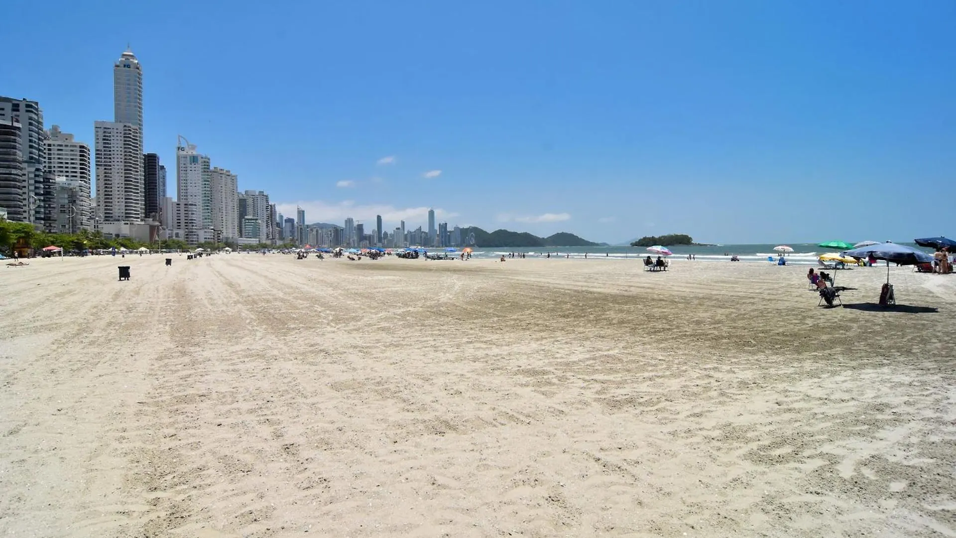 Apto E Conforto P/ 4 Balneario Camboriu St5157 Appartement